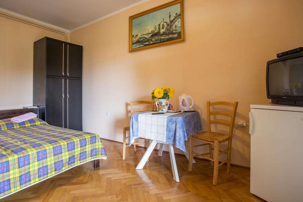 Guest House Nada 392 بولا المظهر الخارجي الصورة